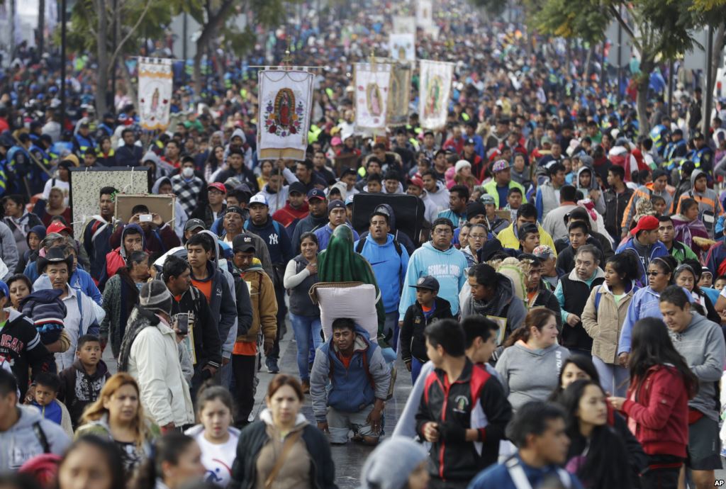 La Virgen de Guadalupe mueve a millones