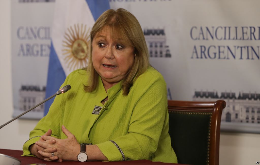 Venezuela entrega presidencia de Mercosur a Argentina