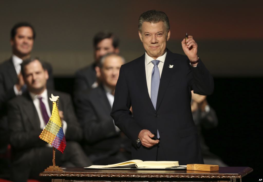 Presidente de Colombia recibe Nobel de Paz este sábado
