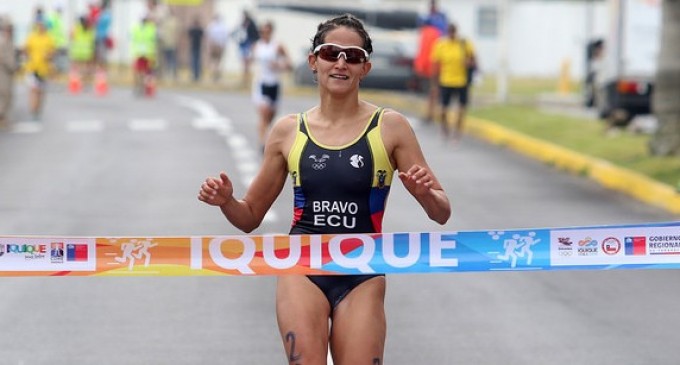 Elizabeth Bravo se llevó el oro en el triatlón de los Juegos Bolivarianos
