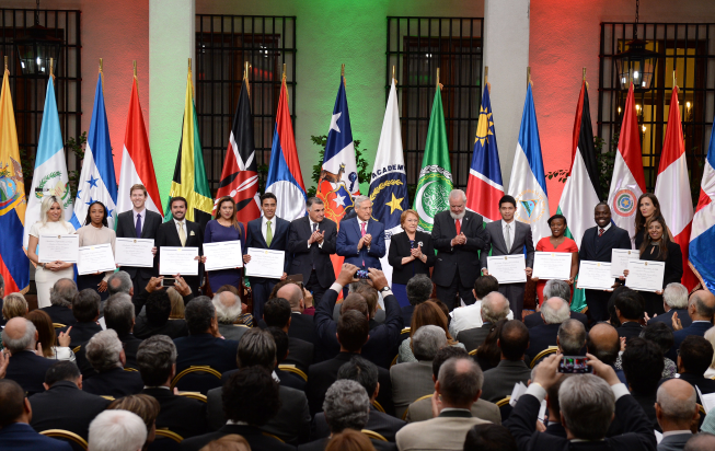 Bachelet participa en ceremonia de graduación de los profesionales de la Academia Diplomática de Chile “Andres Bello”