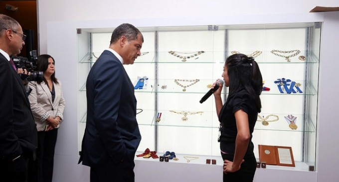 El Museo de Carondelet expone más de 11 mil obsequios recibidos por el Presidente Rafael Correa