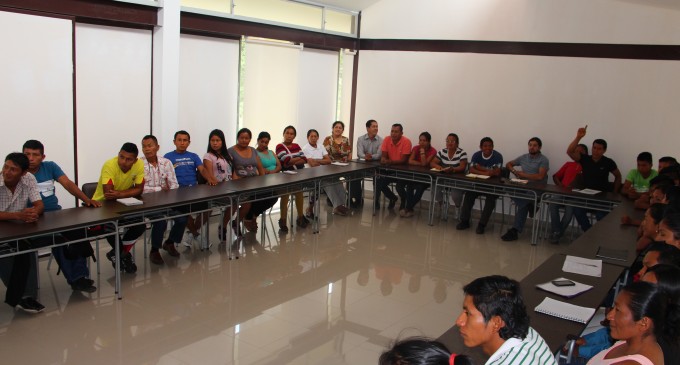 Ikiam ofrece charlas educativas y de conservación a la comunidad amazónica