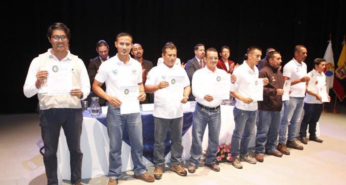 350 guardaparques recibieron certificados por competencias laborales