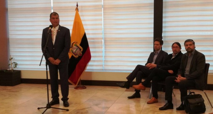 El Presidente de la República viajó a Argentina para recibir su décimo quinto Honoris Causa