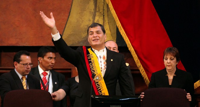 Presidente Correa termina su gestión gubernamental con el 62% de aprobación