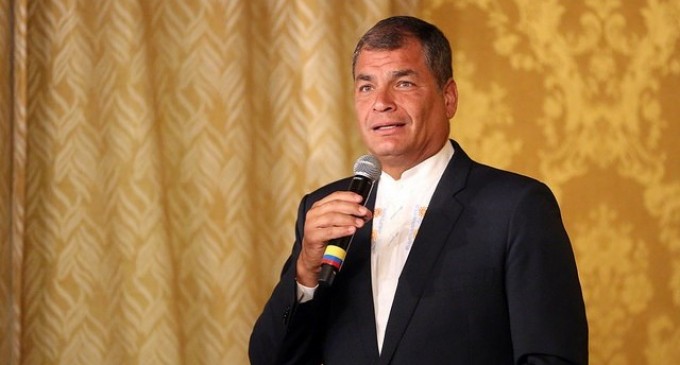 El Presidente Rafael Correa cierra su gestión con 15 Doctorados Honoris Causa