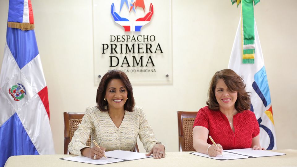 REPÚBLICA DOMINICANA: Colaboración: Personal Despacho de la Primera Dama recibirá actualización continua del INAP