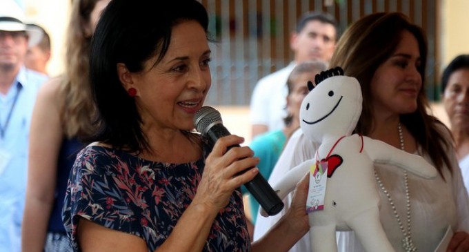 Rocío de Moreno presentará la Misión Casa para todos a esposas de alcaldes y prefectos