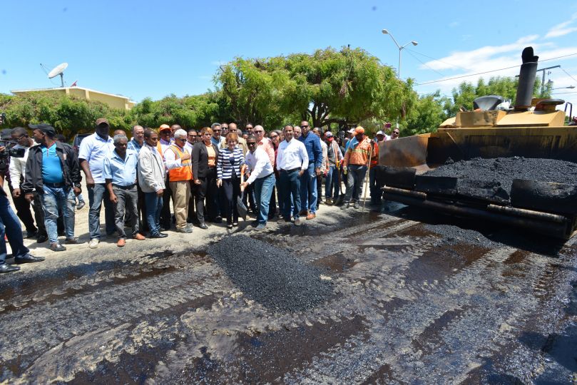 REPÚBLICA DOMINICANA: Gobierno inicia amplio plan de asfaltado en provincia San Juan