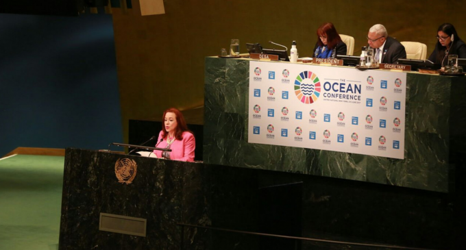 Ecuador propone consolidar una alianza global para proteger los océanos