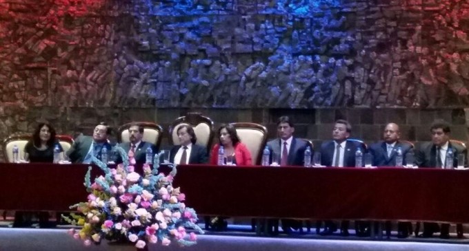 ECUADOR: El Gobierno saludó al colegio Mejía por sus 120 años de fundación