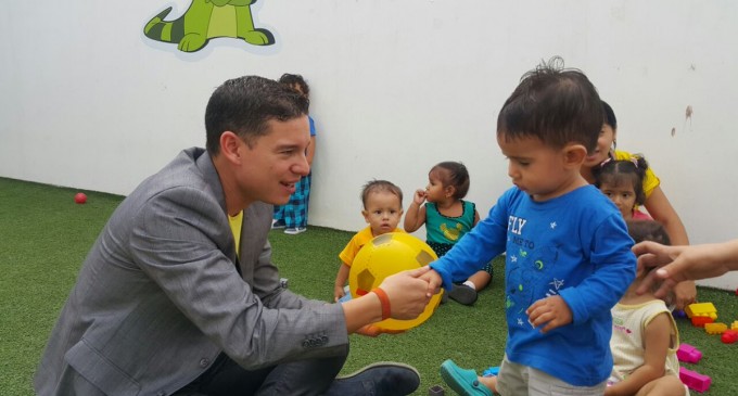 Ministro Iván Espinel recorrió servicios de desarrollo infantil en Manabí