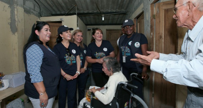 400 ayudas técnicas se entregaron en 3 cantones de la provincia del Guayas