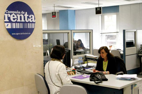 ESPAÑA:02/01/2018. La Agencia Tributaria ha devuelto a cierre de año más de 9.300 millones de euros a 13.600.000 contribuyentes