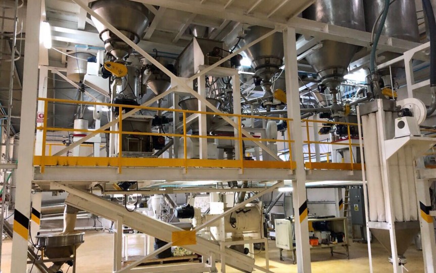 El Factor: Danilo Medina supervisa puesta en funcionamiento de planta de procesamiento de alimentos