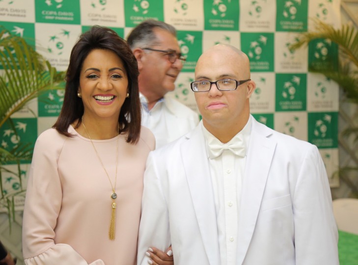 REPÚBLICA DOMINICANA: Primera Dama asiste a calentamiento atletas de Olimpiadas Especiales en inauguración Copa Davis