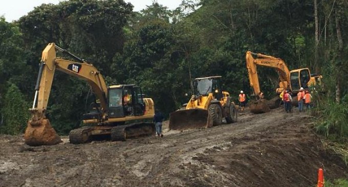 Cierre de la vía Calacalí  Río Blanco no impide la movilidad interprovincial, dice el MTOP