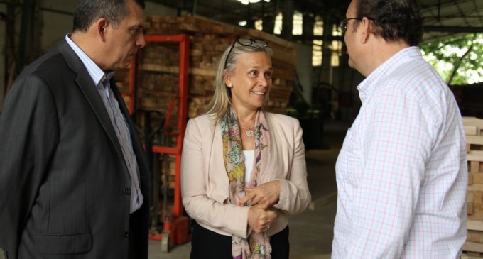 Embajadora de la Unión Europea visitó empresas ecuatorianas