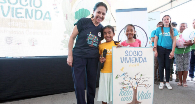 Rocío de Moreno lideró reunión de construcción de comunidad en Socio Vivienda III