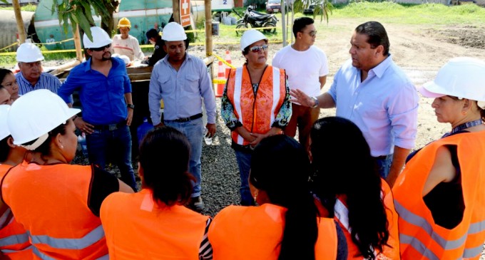 Familias afectadas por deslizamiento en Portoviejo recibirán ayuda gubernamental