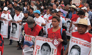 Ayotzinapa, refugiados palestinos, violaciones en Siria...Las noticias del jueves