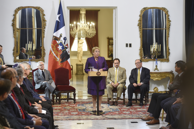 Presidenta Bachelet firma el proyecto de ley que perfecciona la Ley de Culto