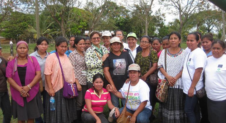 Evento Mujeres productoras emprendedoras hacia el cuidado y conservación de la Madre Tierra en el que ocurrió un intercambio entre indígenas Mayangna y otros grupos de Guatemala y Honduras. Foto: 