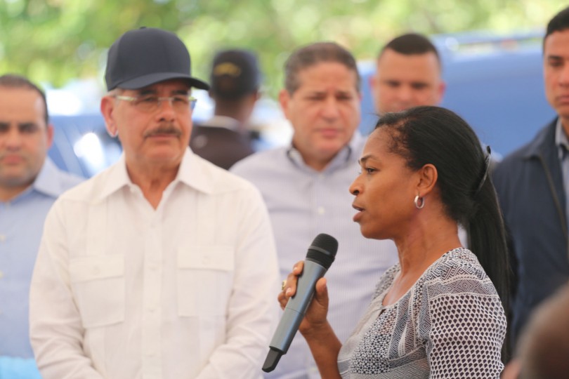 Danilo fomenta exportación mango banilejo. Pequeños productores reciben apoyo para empacadora