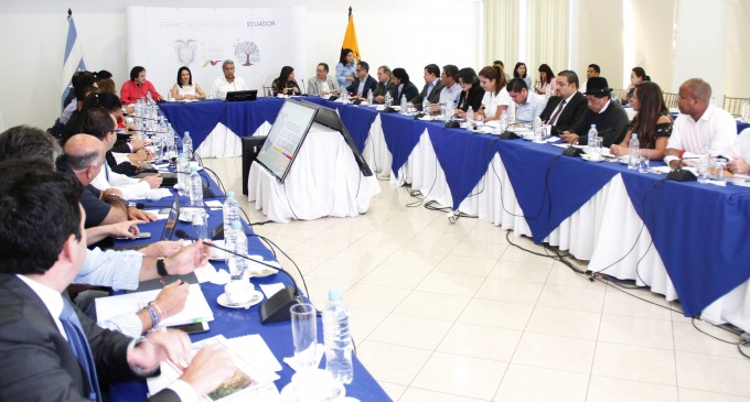 Sector social: tres programas emblemáticos cada vez llegan a más ecuatorianos