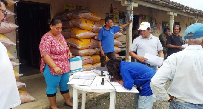 MAG entrega 172 kits para el cultivo de arroz a agricultores lojanos