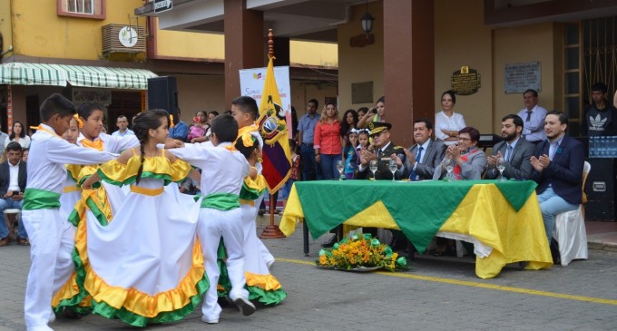 Minuto cívico y danzas se realizaron en Zaruma por fiestas de provincialización de El Oro