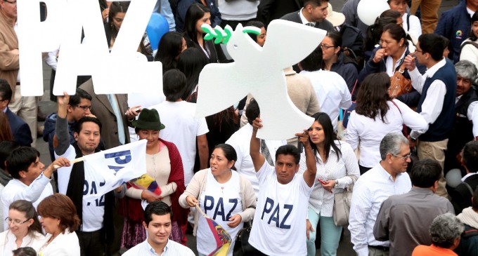 Cientos de ecuatorianos abogaron por la paz