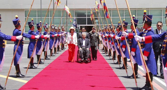Presidente Moreno partió a Perú para participar en la VIII Cumbre de las Américas