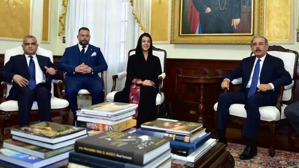 REPÚBLICA DOMINICANA: Presidente Danilo Medina recibe a ministra de Estado para Cooperación Internacional de Emiratos Árabes Unidos, Reem Al Hashimi
