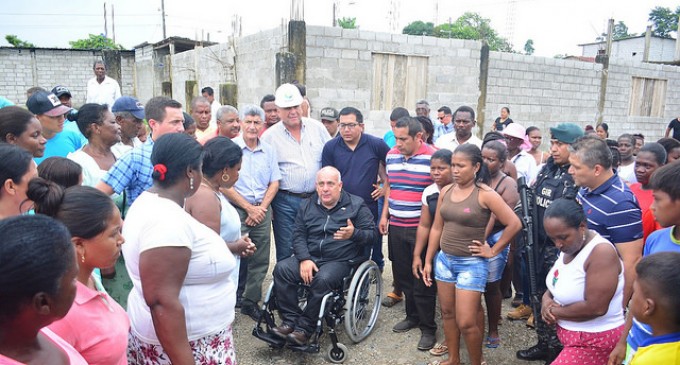 Ministro Xavier Torres constató avance de obras en proyectos habitacionales del plan Casa Para Todos en San Lorenzo