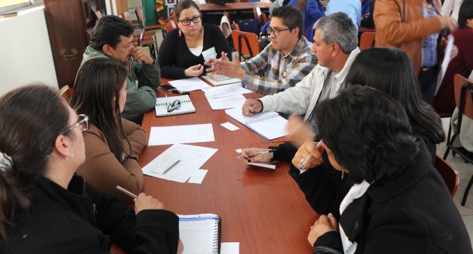 Padres de familia, docentes y estudiantes participaron en diálogo para el mejoramiento de la calidad educativa