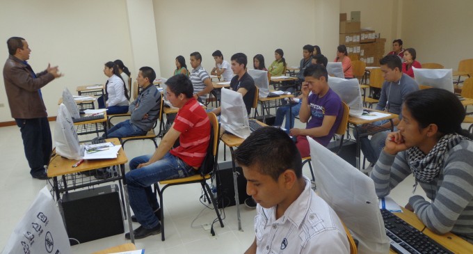 Casi 21.000 alumnos del régimen Sierra serán evaluados con la prueba Ser Estudiante