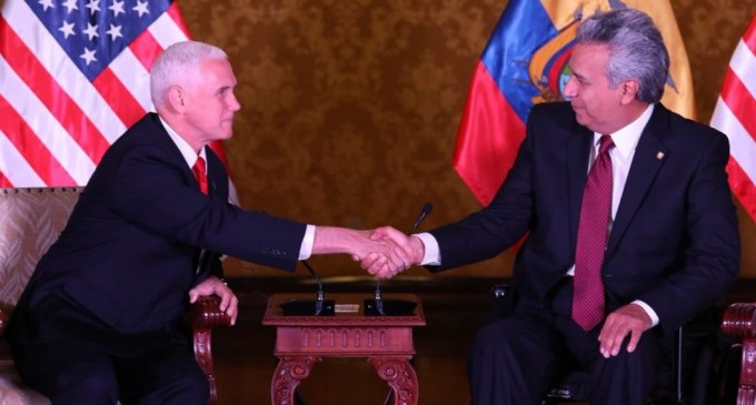 Presidente Moreno recibió a Mike Pence en el Palacio de Gobierno