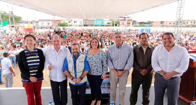 Vicepresidenta Vicuña destacó la importancia de construir el hospital de Chone