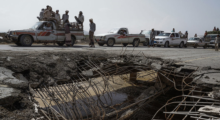 En medio de los bombardeos, la ONU apresura la ayuda en la ciudad yemení de Al Hudaydah