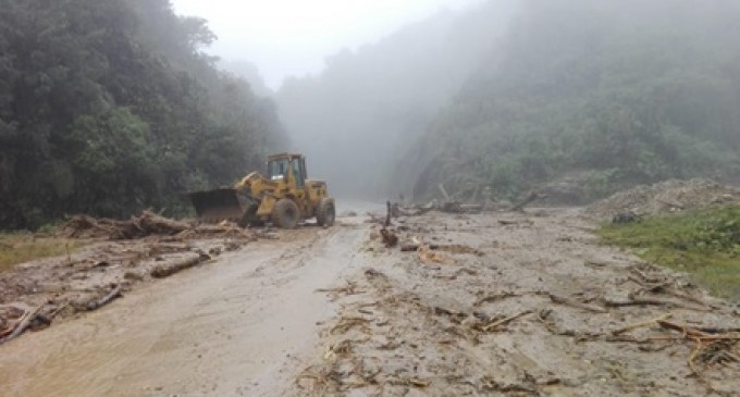 Vía Tena  Baeza fue rehabilitada de inmediato tras presentarse ocho deslizamientos de tierra