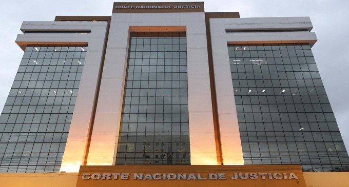 La Corte de Justicia solicitó a la Interpol la detención del expresidente Correa