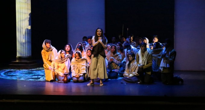 Presidente Moreno compartió con los cuencanos el estreno de la ópera Eunice