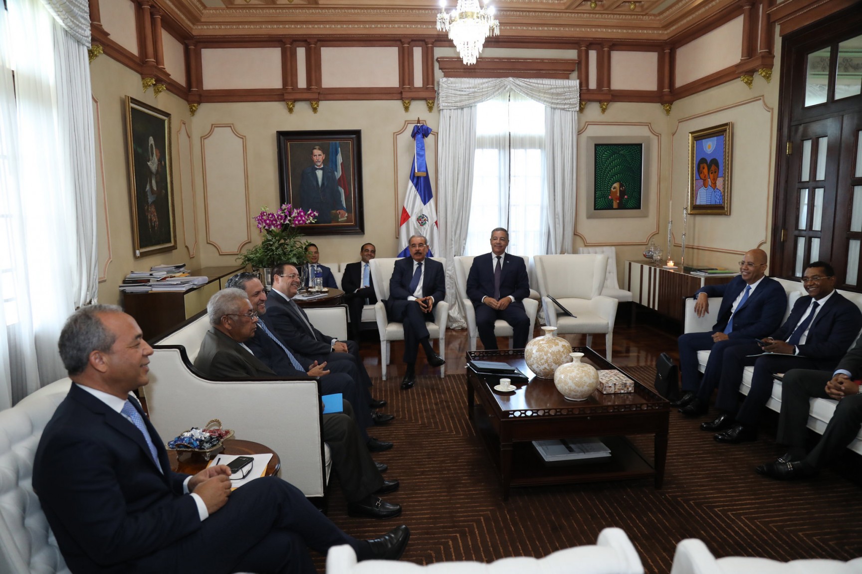 REPÚBLICA DOMINICANA: Presidente Danilo Medina se reúne con titulares instituciones sector eléctrico