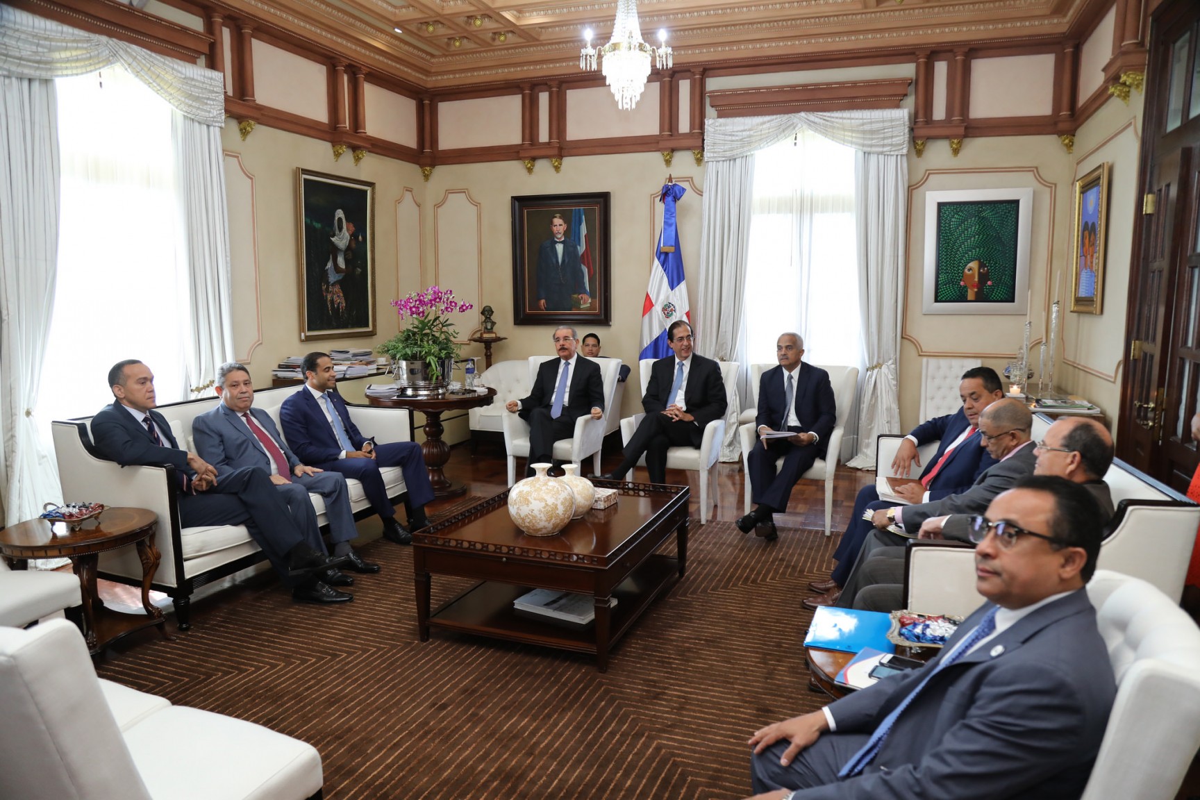 REPÚBLICA DOMINICANA: Danilo Medina encabeza reunión Comisión Titulación de Terrenos