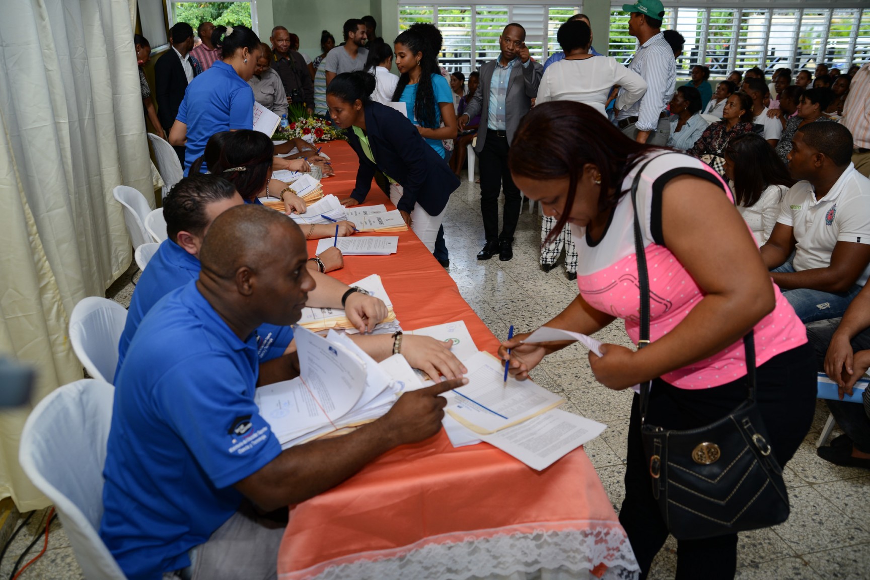 REPÚBLICA DOMINICANA: Ministerio de la Presidencia y MESCYT entregan 474 becas a jóvenes Santo Domingo Norte y Monte Plata