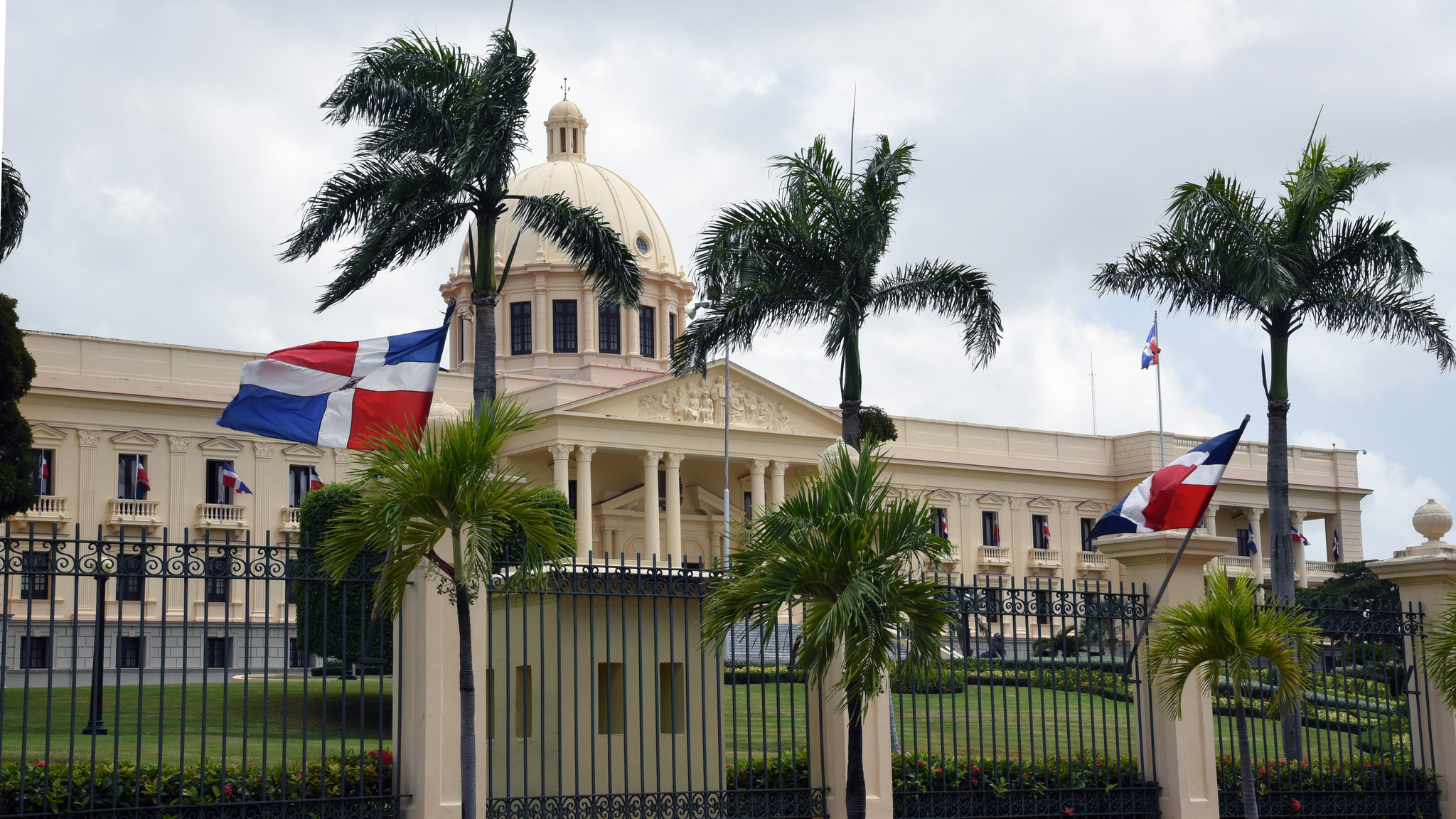 REPÚBLICA DOMINICANA: Presidente Danilo Medina confirma miembros Junta Monetaria
