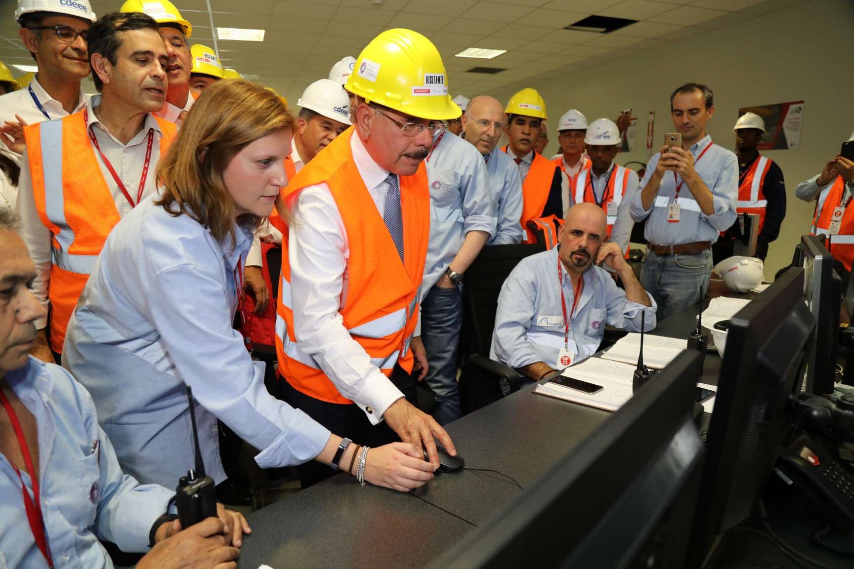 REPÚBLICA DOMINICANA: Presidente Danilo Medina participa en primer encendido prueba Central Termoeléctrica Punta Catalina
