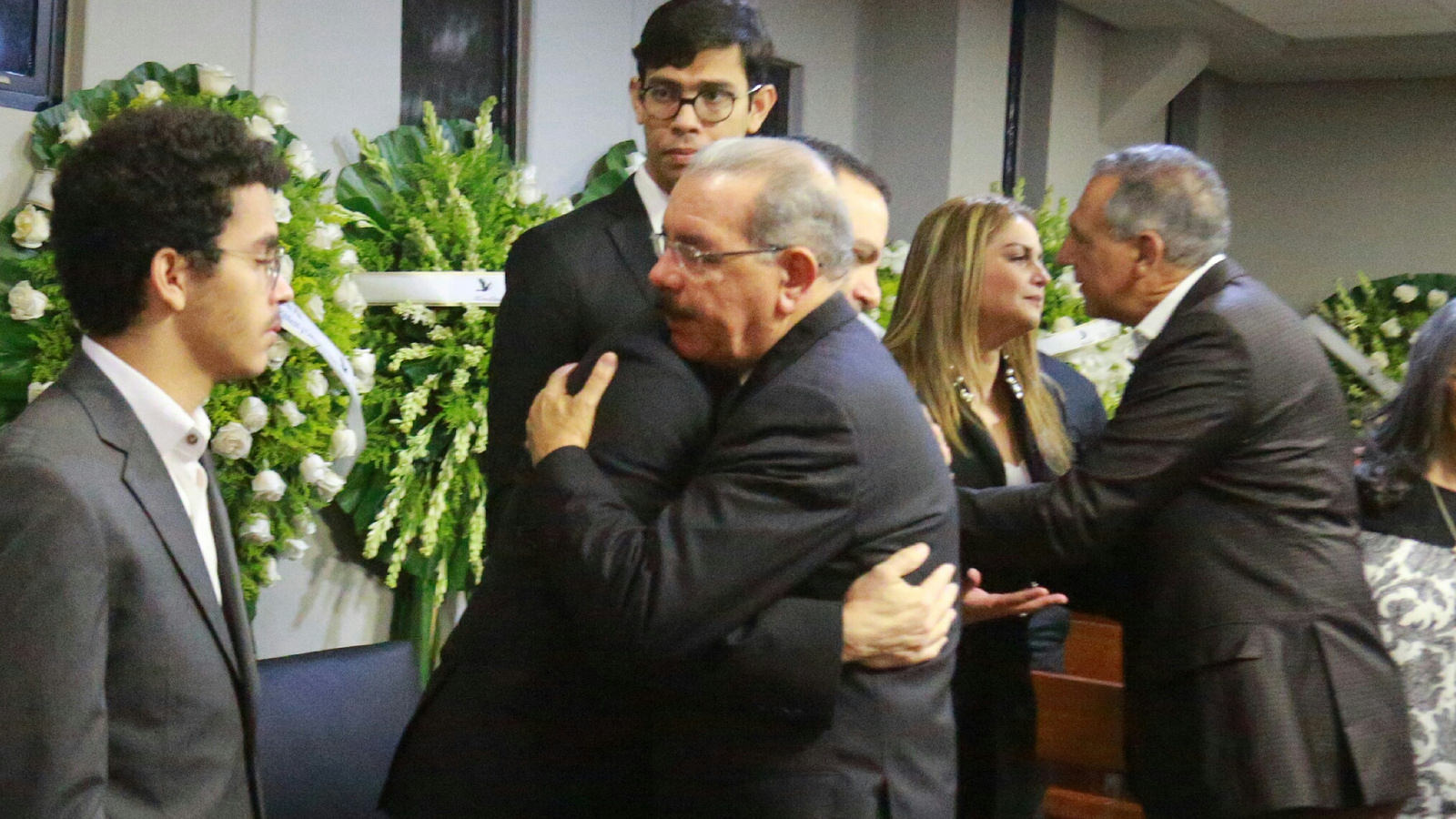 REPÚBLICA DOMINICANA: Danilo Medina acude a funeraria en solidaridad con familiares líder sindical Luis Henry Molina: Lamentamos mucho su pérdida